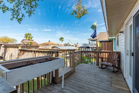 442 Pompano Street Bayou Vista TX 77563
