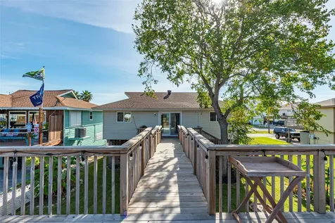 442 Pompano Street Bayou Vista TX 77563