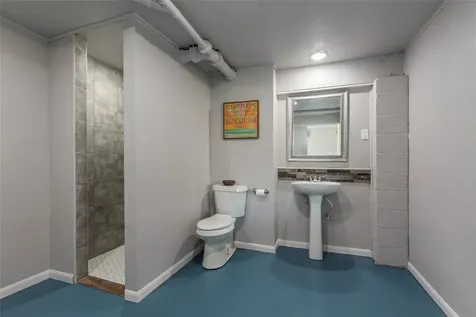 442 Pompano Street Bayou Vista TX 77563
