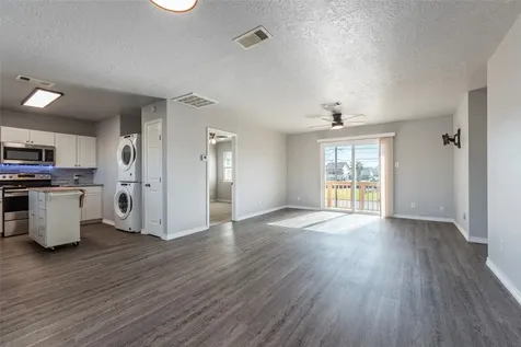 442 Pompano Street Bayou Vista TX 77563