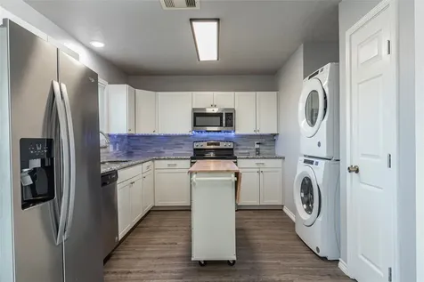 442 Pompano Street Bayou Vista TX 77563