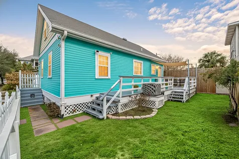 916 11th Street Galveston TX 77550