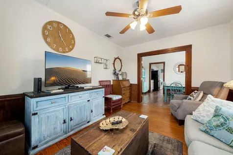 916 11th Street Galveston TX 77550