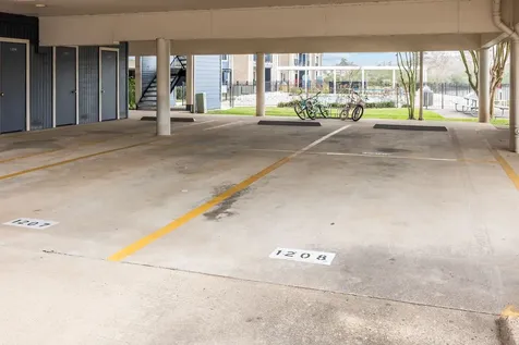 18515 Egret Bay Boulevard 1208 Webster TX 77058