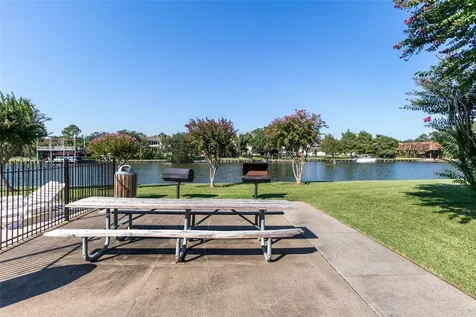 18515 Egret Bay Boulevard 1208 Webster TX 77058