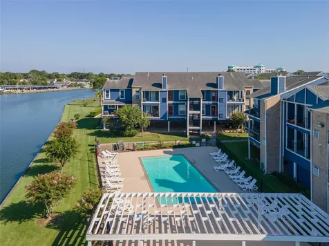 18515 Egret Bay Boulevard 1208 Webster TX 77058