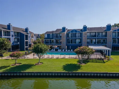 18515 Egret Bay Boulevard 1208 Webster TX 77058