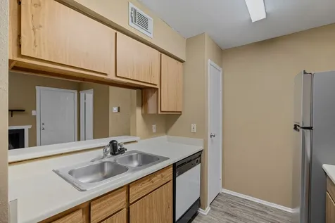 18515 Egret Bay Boulevard 1208 Webster TX 77058