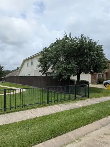 1026 Yorkshire Hollow Fresno TX 77545