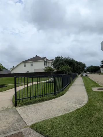 1026 Yorkshire Hollow Fresno TX 77545