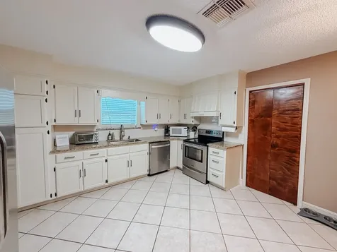 987 Fm 2938 Road Buna TX 77612