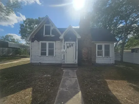 507 Merchant Street El Campo TX 77437