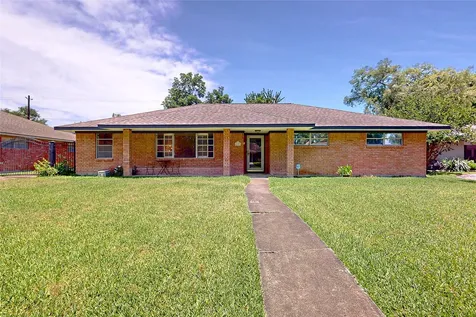 4826 Waynesboro Drive Houston TX 77035