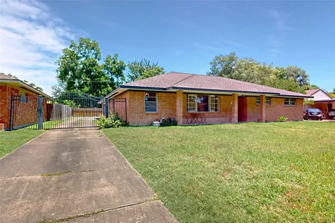 4826 Waynesboro Drive Houston TX 77035