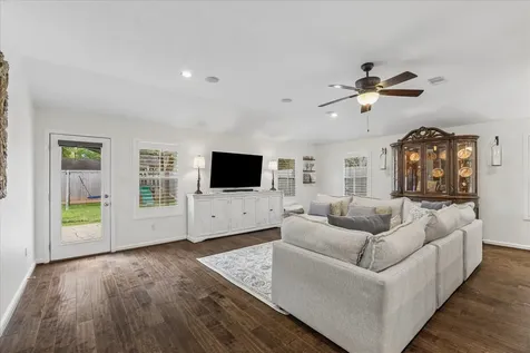 606 Kyle Street Sugar Land TX 77478