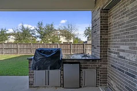 18935 Wild Thornberry Drive Tomball TX 77377