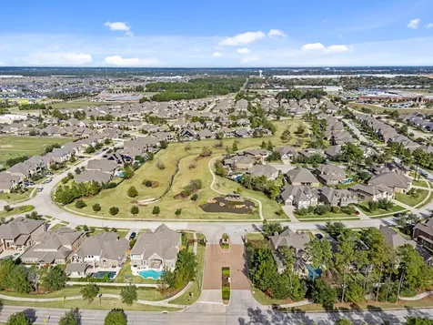 18935 Wild Thornberry Drive Tomball TX 77377