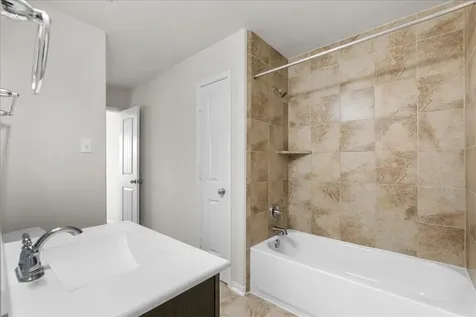 2246 Oakleaf Trail Lane League City TX 77573