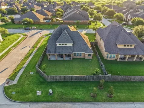 2246 Oakleaf Trail Lane League City TX 77573