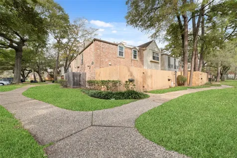889 Wax Myrtle Lane Houston TX 77079