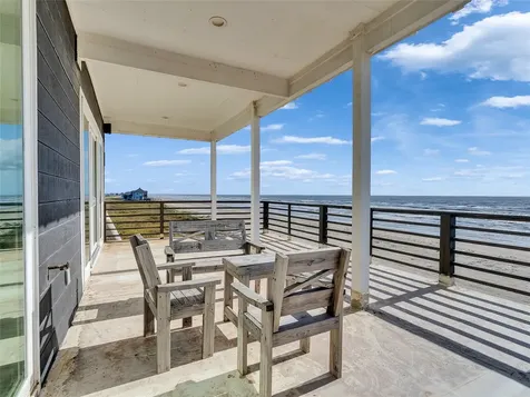10614 Blue Water Highway Freeport TX 77541