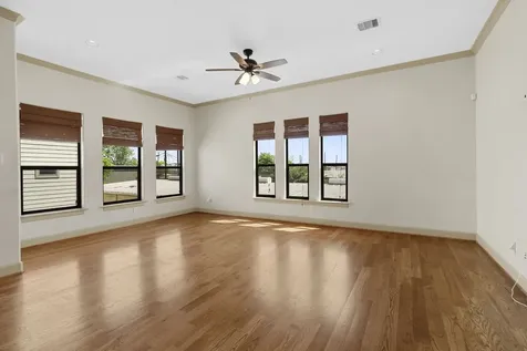 1218 Sandman Street Houston TX 77007