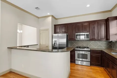 1218 Sandman Street Houston TX 77007