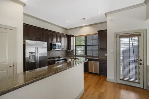 1218 Sandman Street Houston TX 77007