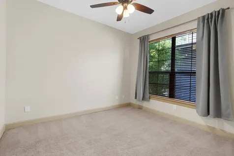 1218 Sandman Street Houston TX 77007