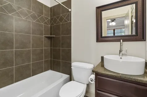 1218 Sandman Street Houston TX 77007