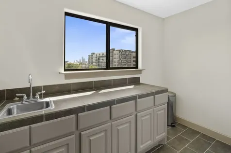 1218 Sandman Street Houston TX 77007