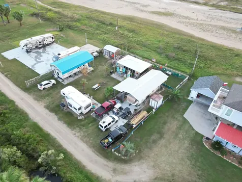 1035 Yeager Street Gilchrist TX 77617