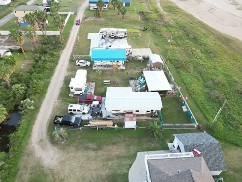 1035 Yeager Street Gilchrist TX 77617