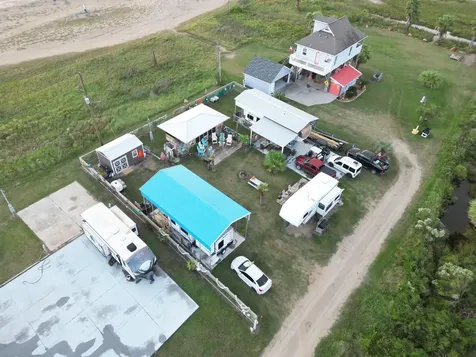 1035 Yeager Street Gilchrist TX 77617