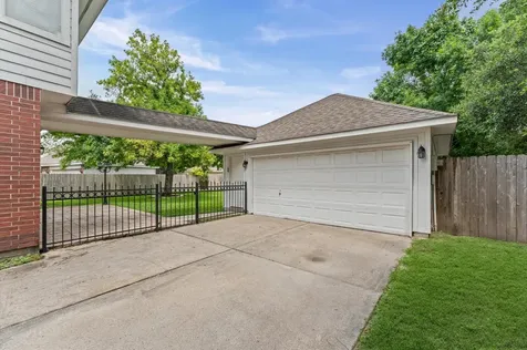 9202 State Walk Circle Houston TX 77064