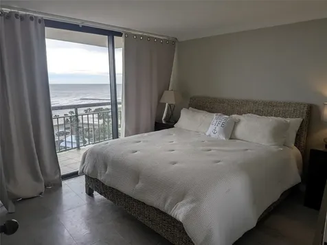 5220 Seawall Boulevard 834 Galveston TX 77551