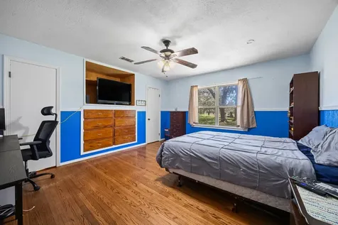 102 North Street Columbus TX 78934