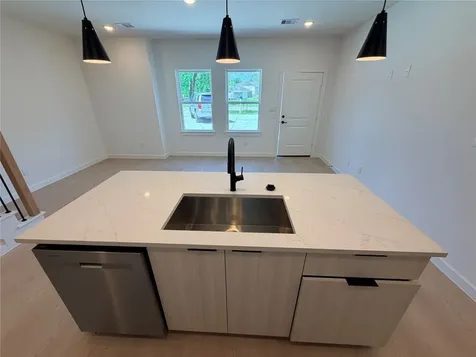1031 North Lane B Houston TX 77088