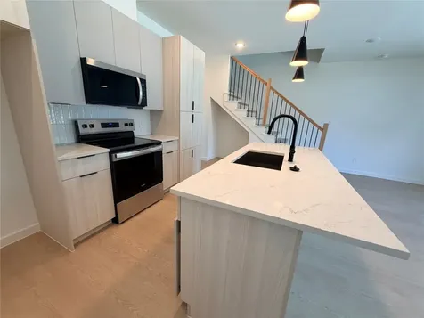 1031 North Lane B Houston TX 77088