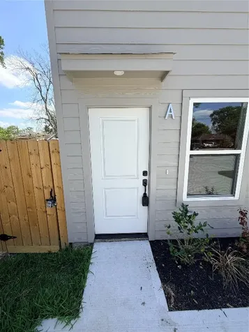 1031 North Lane B Houston TX 77088
