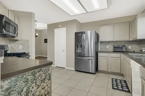 8123 Solara Bend Houston TX 77083