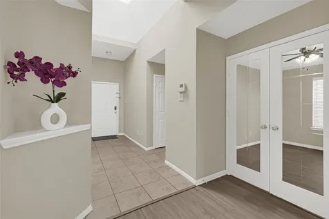 8123 Solara Bend Houston TX 77083
