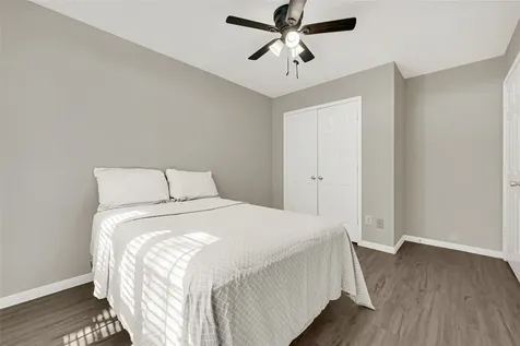 8123 Solara Bend Houston TX 77083