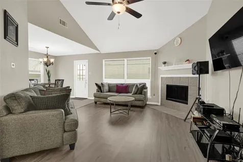 8123 Solara Bend Houston TX 77083