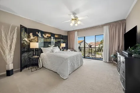 351 Lakeside Lane 201 Nassau Bay TX 77058