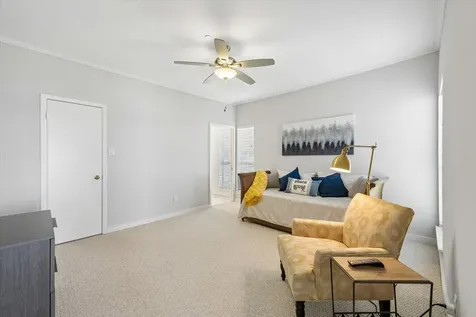 351 Lakeside Lane 201 Nassau Bay TX 77058