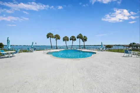 351 Lakeside Lane 201 Nassau Bay TX 77058