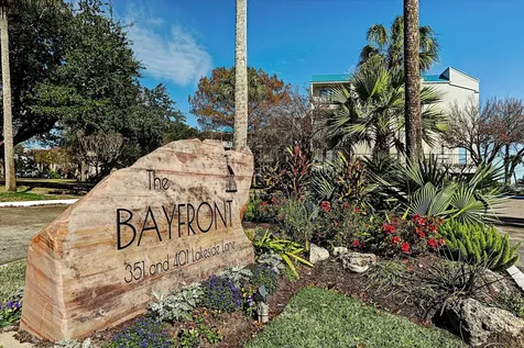 351 Lakeside Lane 201 Nassau Bay TX 77058