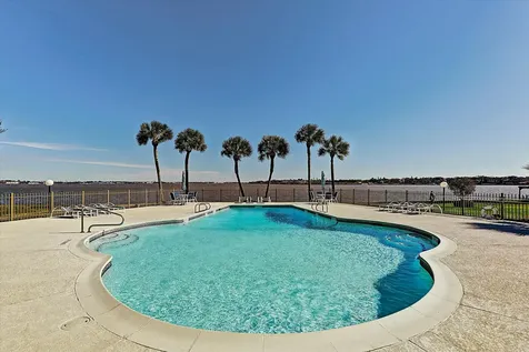 351 Lakeside Lane 201 Nassau Bay TX 77058