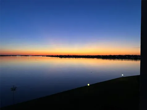 351 Lakeside Lane 201 Nassau Bay TX 77058